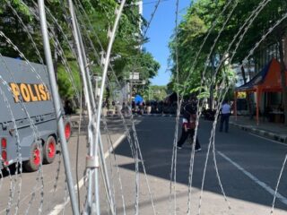 PA 212 soal Polisi Halangi Massa di Patung Kuda: Semoga Aparat Punya Hati Nurani