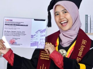 Ketua Yayasan PHT Cianjur, Salsabila Saatirah menjadi Lulusan terbaik UPI 2026