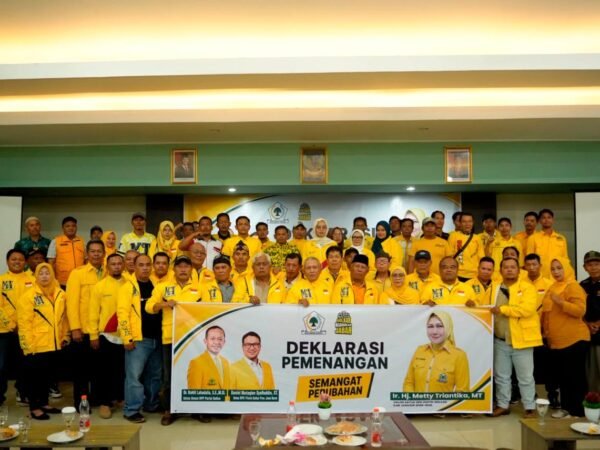 Ratusan kader Golkar Cianjur deklarasikan dukungan untuk Metty Triantika