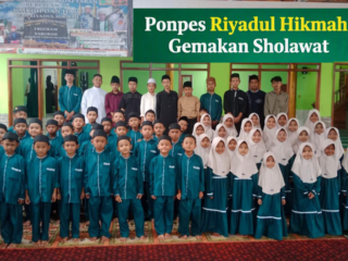 Ponpes Riyadul Hikmah Gemakan Sholawat